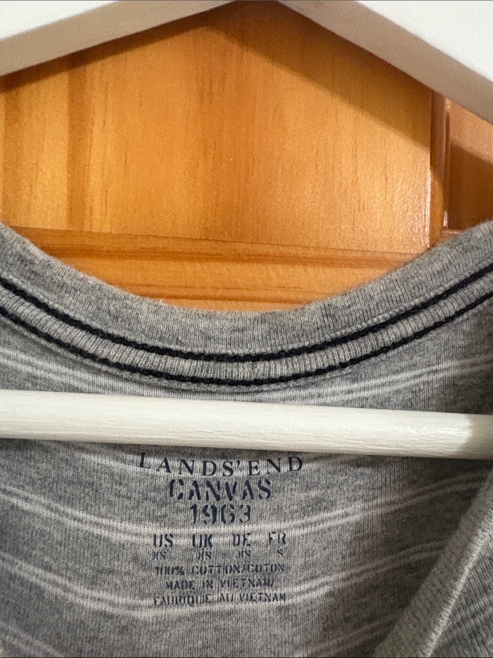 💜Lands' End Size XS Grey Striped Cotton Vintage Y2K T-Shirt - Picture 2 of 3